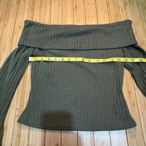 Off the shoulder olive green crop sweater. Size S. Bell sleeve accents. - Picture 3 of 6
